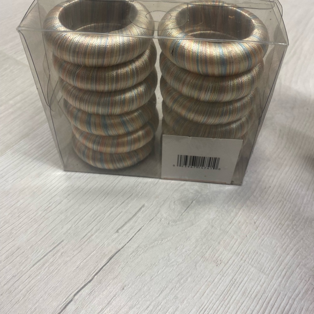Spring Yarn Wrap Napkin Rings Set - Multicolor - Picture 9 of 10